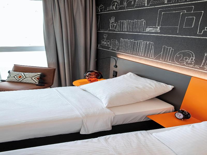 Loginn Hotel Köln Airport image
