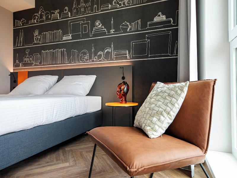 Loginn Hotel Köln Airport image