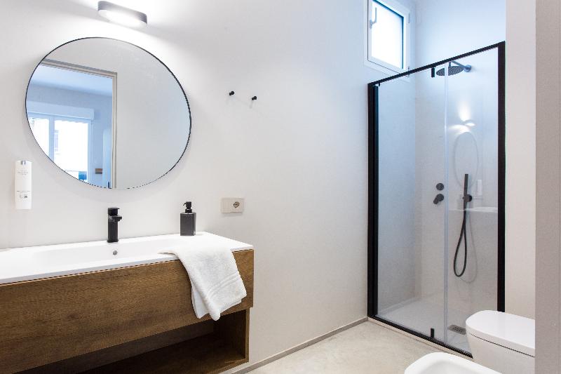 Naitly Milano Dergano image