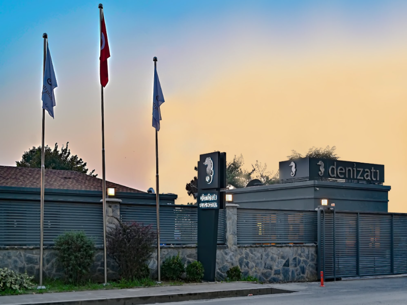 Deni̇zati Plus Hotel