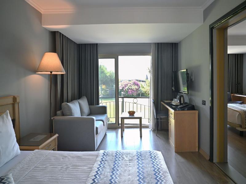 Deni̇zati Plus Hotel image