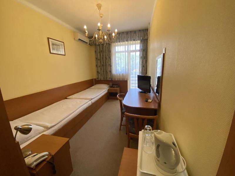 Hotel Arnold image