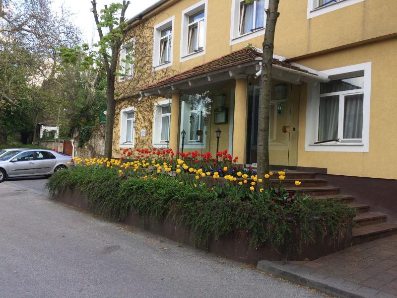 Hotel Arnold image
