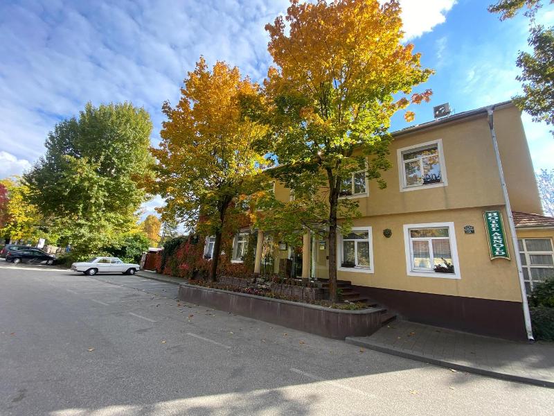 Hotel Arnold image