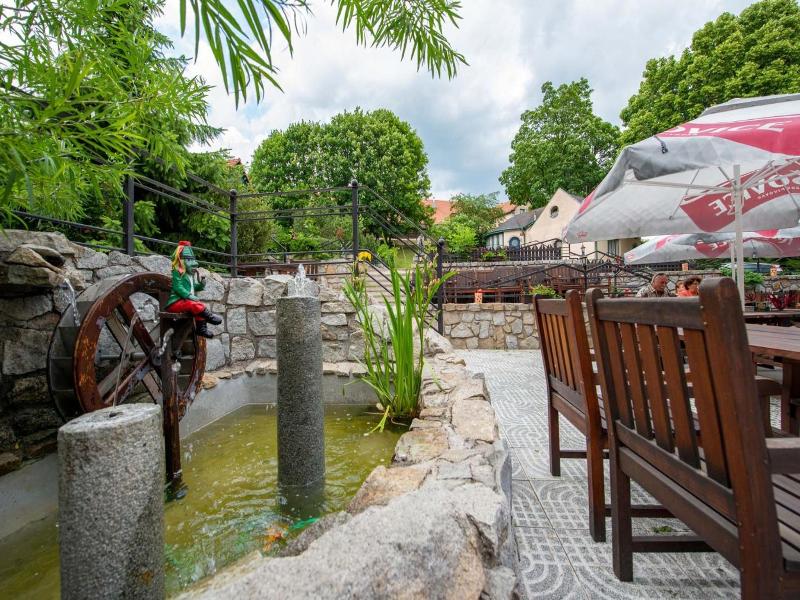 Hotel Rustikal image