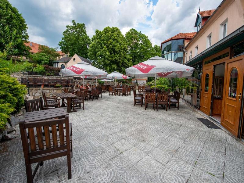 Hotel Rustikal image
