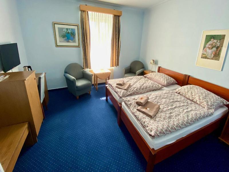 Hotel Rustikal image