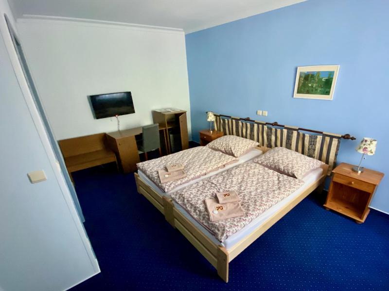 Hotel Rustikal image