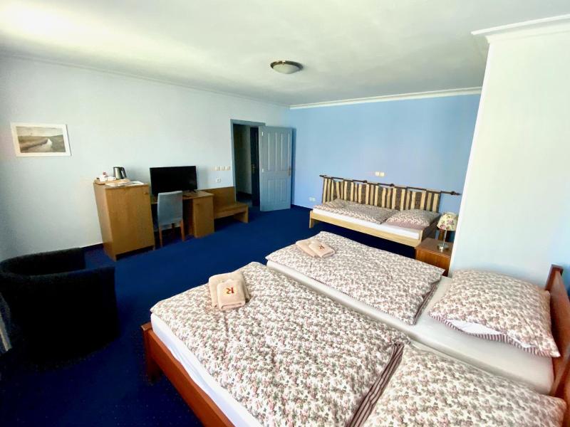 Hotel Rustikal image
