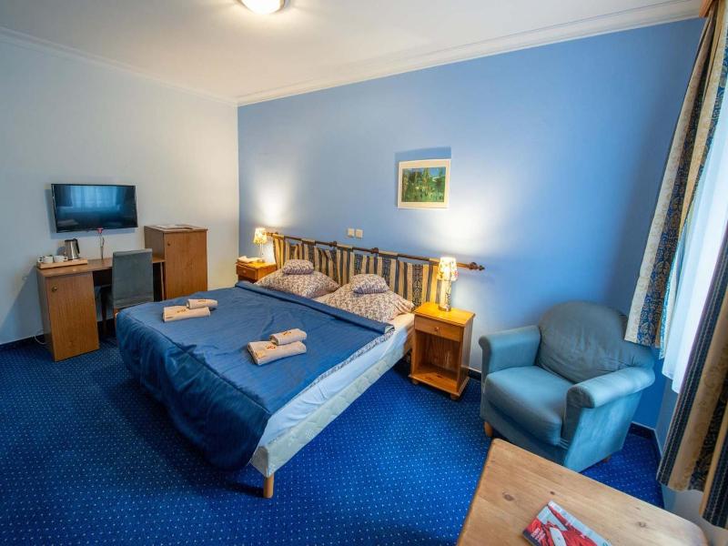 Hotel Rustikal image