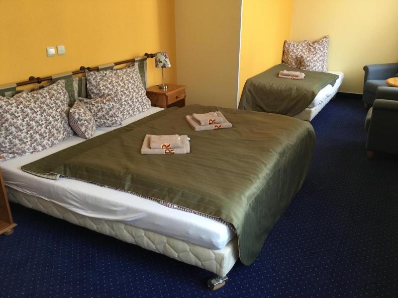 Hotel Rustikal image
