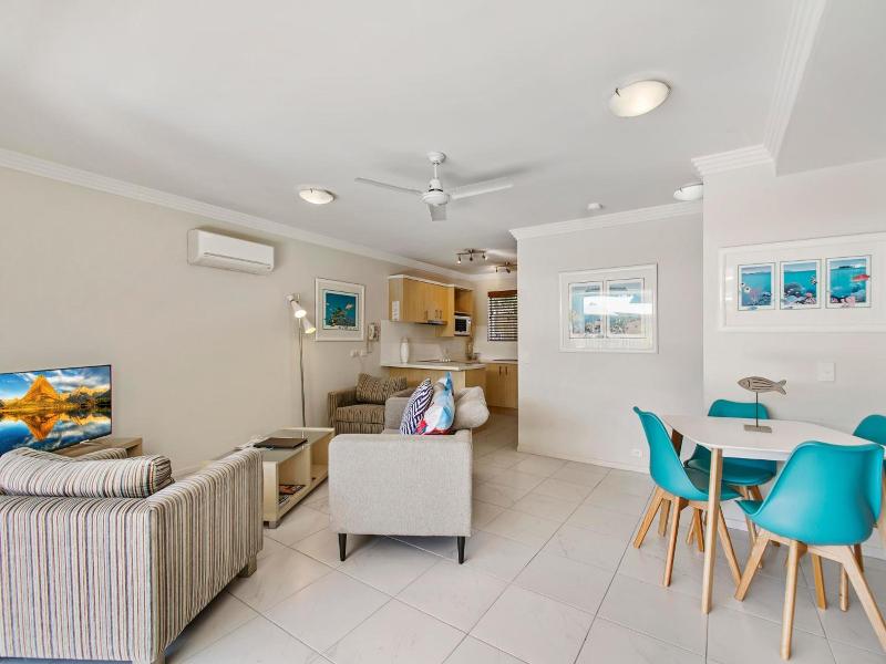 Noosa River Palms image