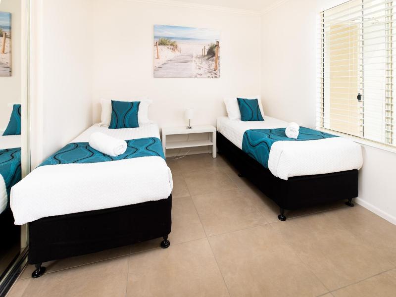 Noosa River Palms image