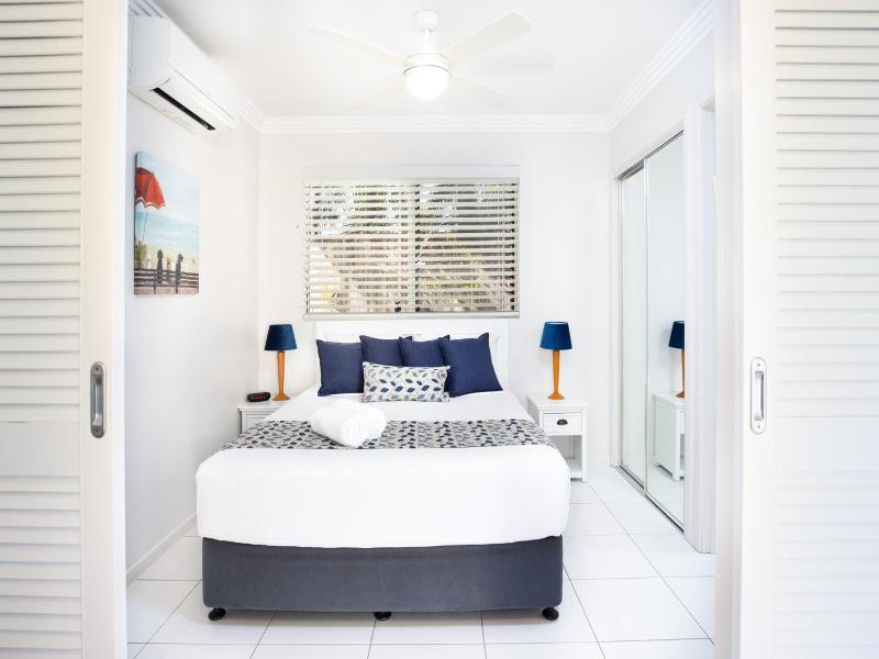 Noosa River Palms image