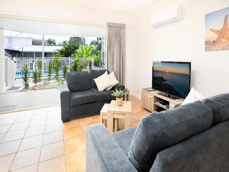 Noosa River Palms image