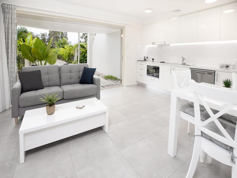 Noosa River Palms image