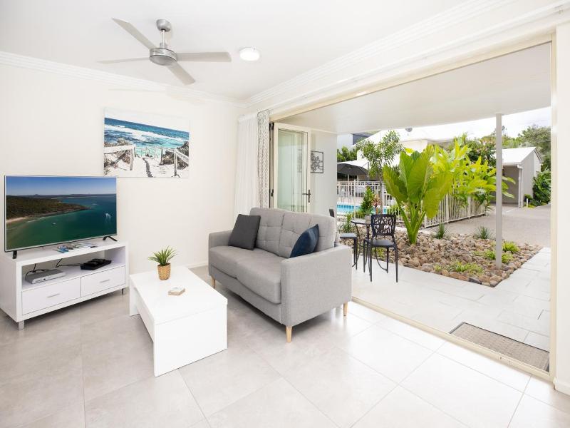 Noosa River Palms image