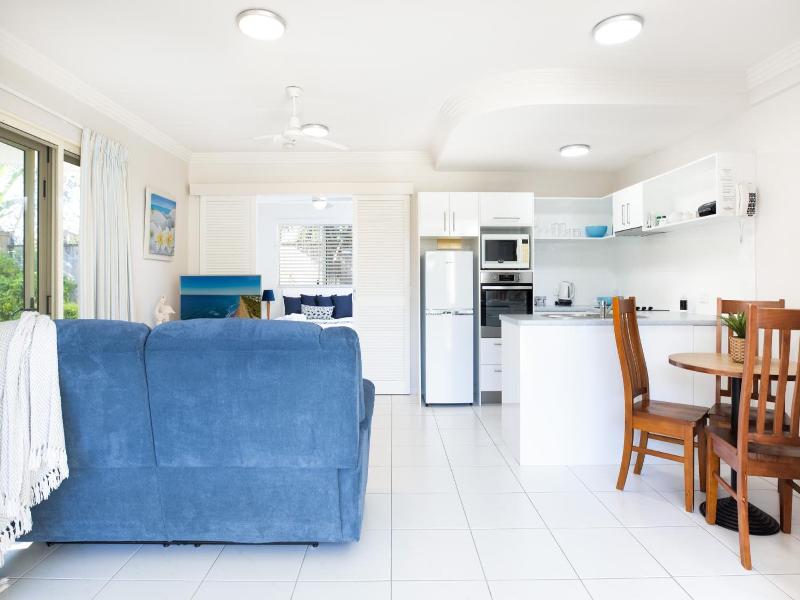 Noosa River Palms image