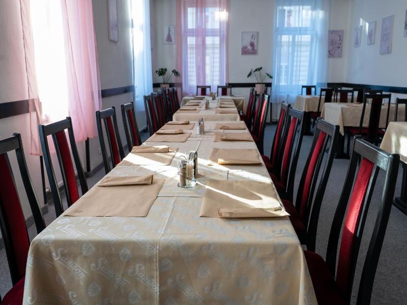 Hotel Cb Royal image
