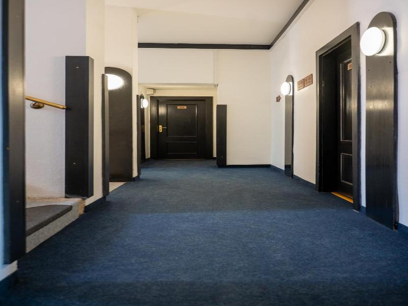 Hotel Cb Royal image
