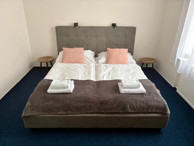 Hotel Cb Royal image