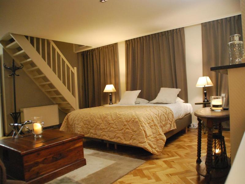 Skindles Guesthouse image
