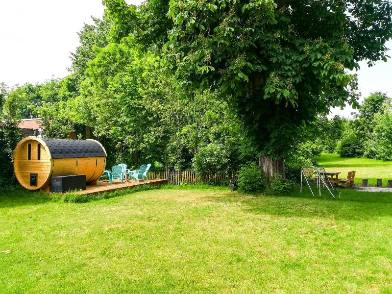 Skindles Guesthouse image