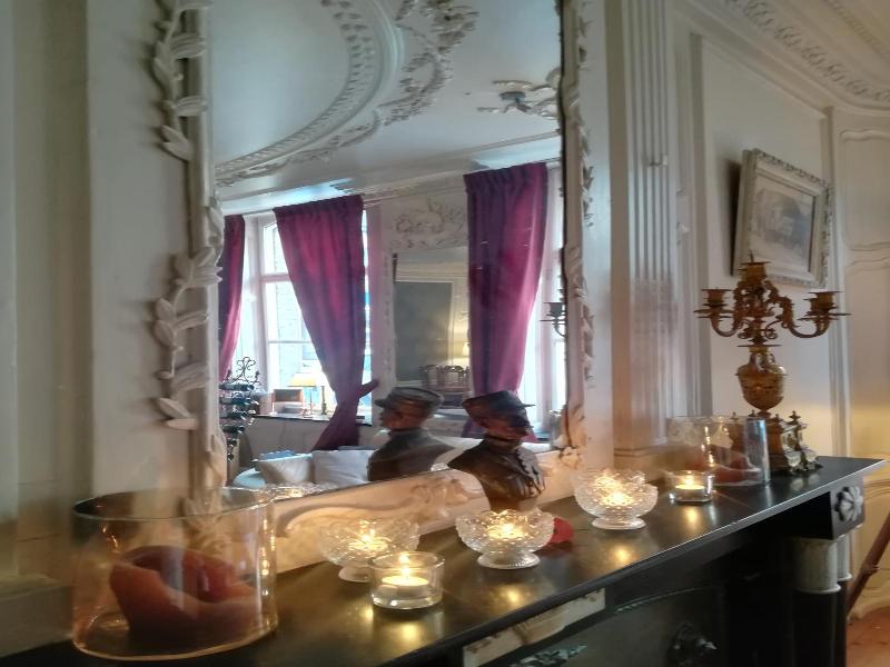 Skindles Guesthouse image