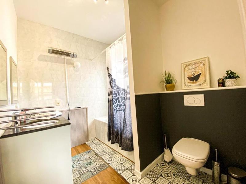 Skindles Guesthouse image