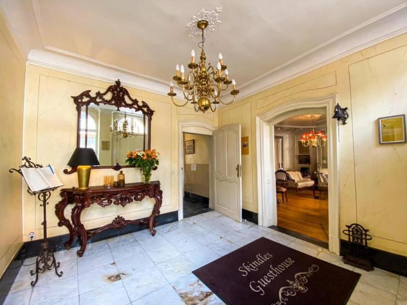 Skindles Guesthouse image