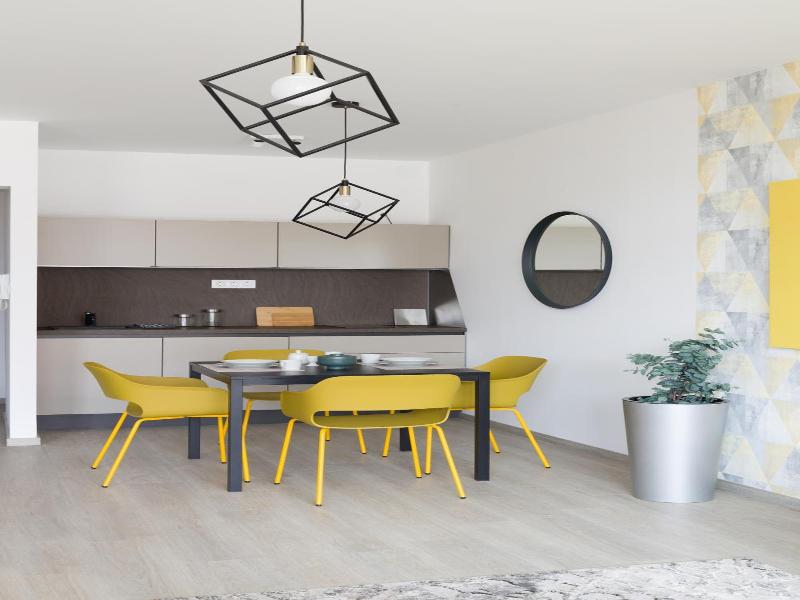 Parizs Garden Apartments image