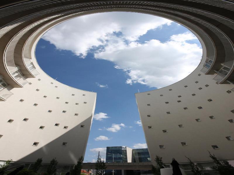 Parizs Garden Apartments image