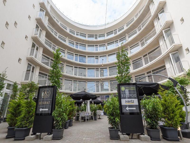 Parizs Garden Apartments image