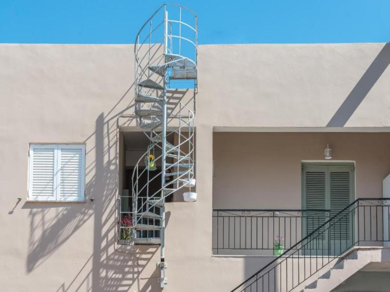 Kallas Apartments image