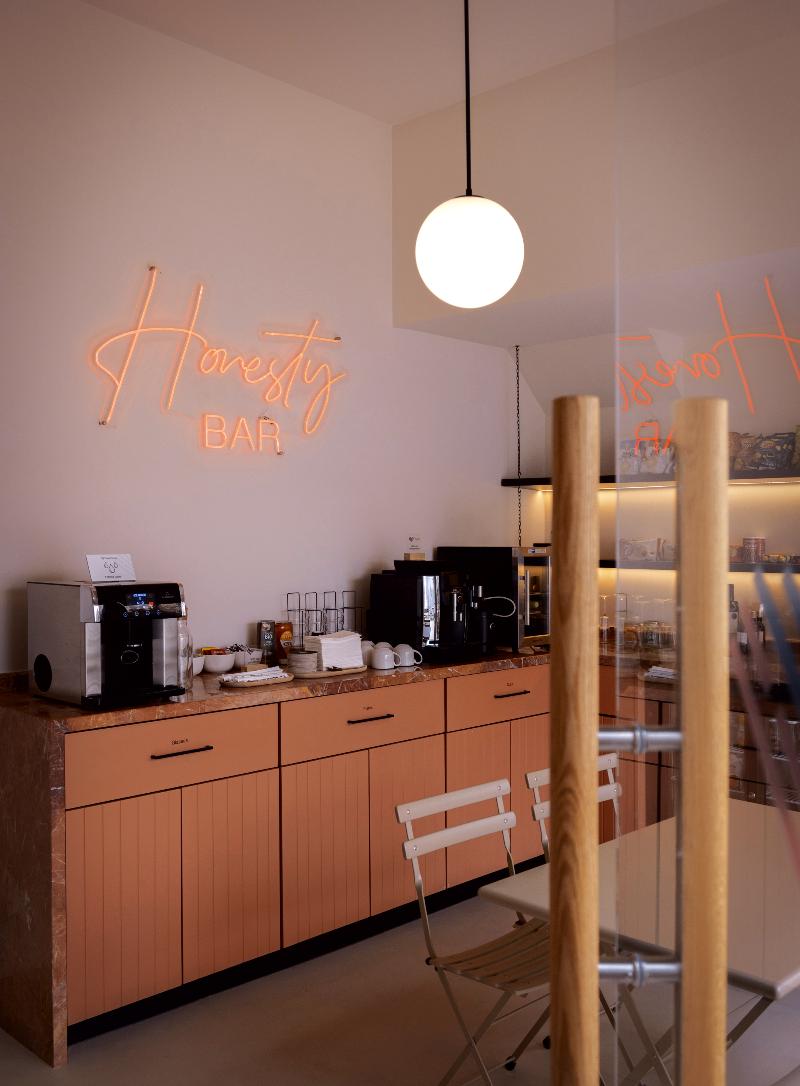 Heart Hotel image