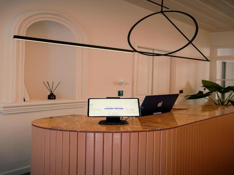 Heart Hotel image