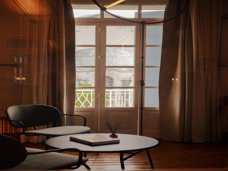 Heart Hotel image