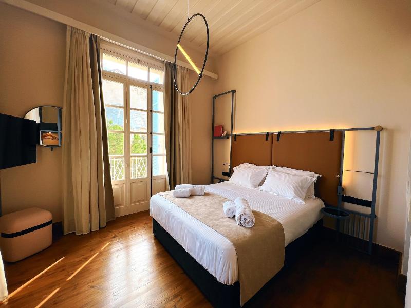 Heart Hotel image