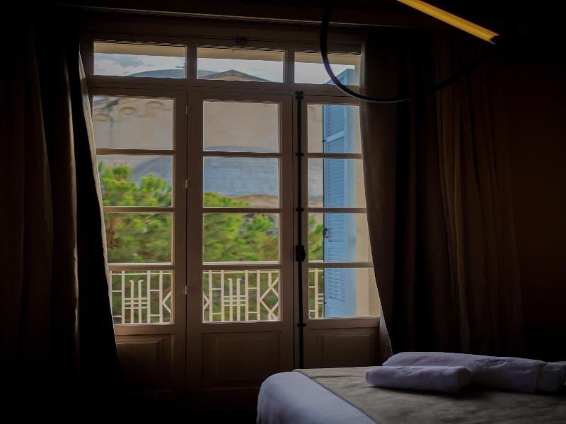 Heart Hotel image