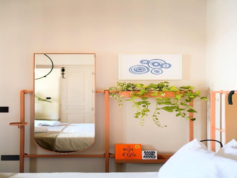 Heart Hotel image