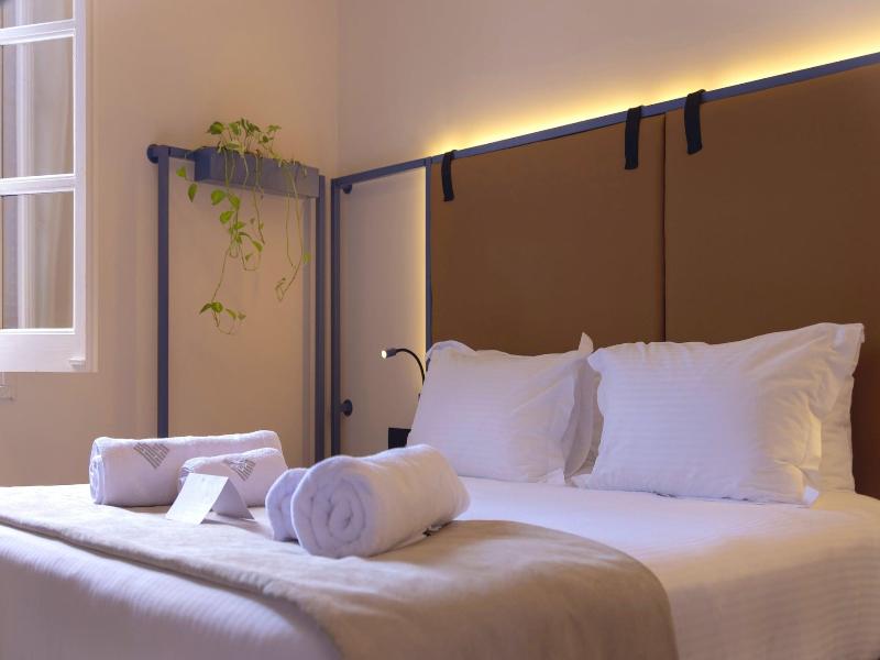 Heart Hotel image