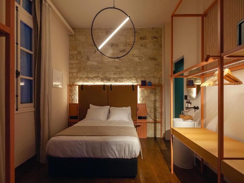 Heart Hotel image
