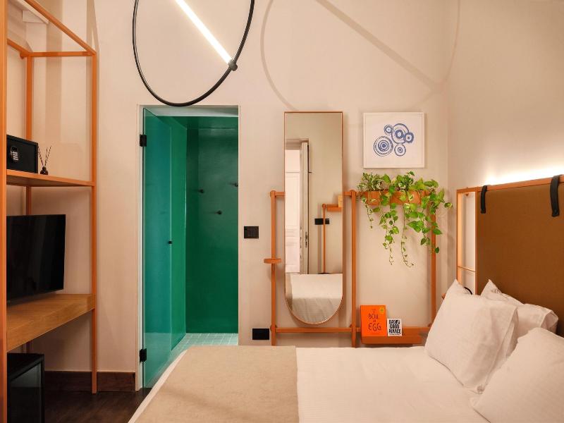 Heart Hotel image