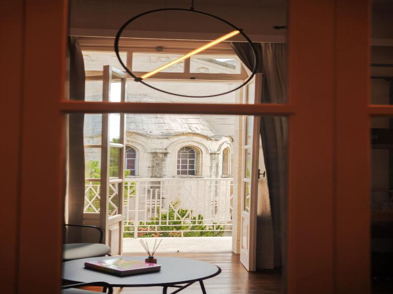 Heart Hotel image