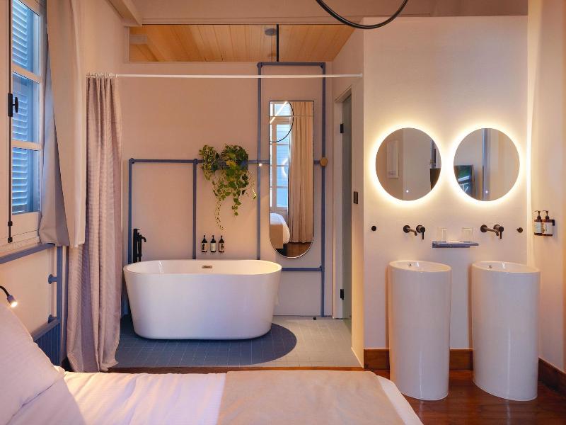 Heart Hotel image