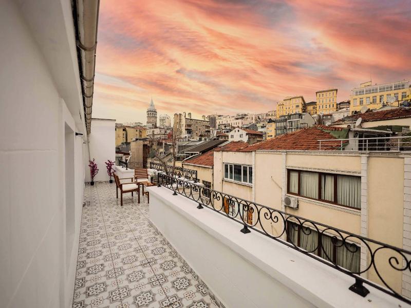 Galata 1875 Suites image