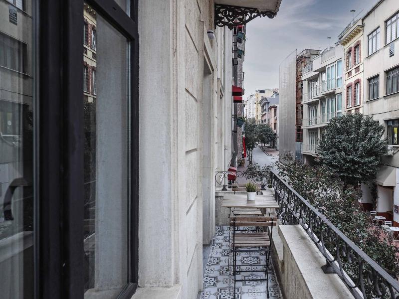 Galata 1875 Suites image