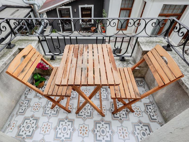 Galata 1875 Suites image