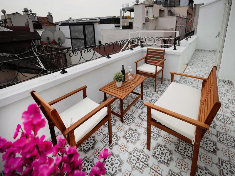 Galata 1875 Suites image