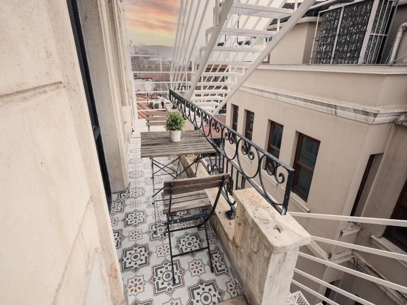 Galata 1875 Suites image